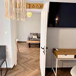 Amfitriti 30meter To Beach, 6min Old Town, 2bd 4pl