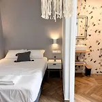 Amfitriti 30meter To Beach, 6min Old Town, 2bd 4pl