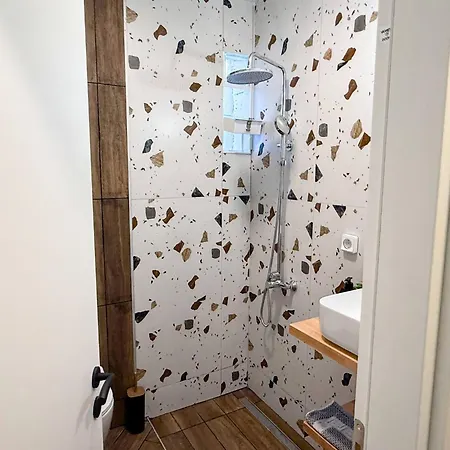 Amfitriti 30meter To Beach, 6min Old Town, 2bd 4pl * La Canée