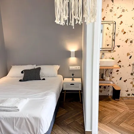 Amfitriti 30meter To Beach, 6min Old Town, 2bd 4pl