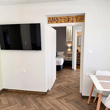 Amfitriti 30meter To Beach, 6min Old Town, 2bd 4pl