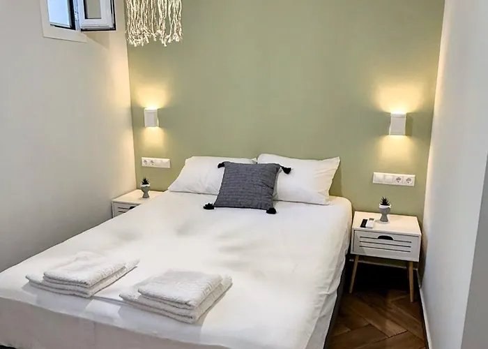 Amfitriti 30meter To Beach, 6min Old Town, 2bd 4pl