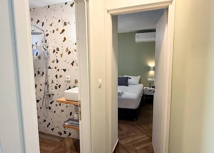 Amfitriti 30meter To Beach, 6min Old Town, 2bd 4pl Apartment